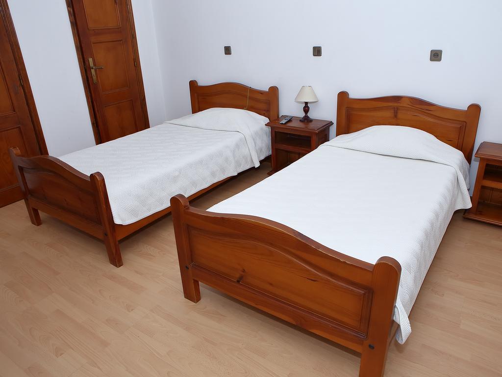 Residencial Albergaria 帕雷迪什迪科拉 外观 照片
